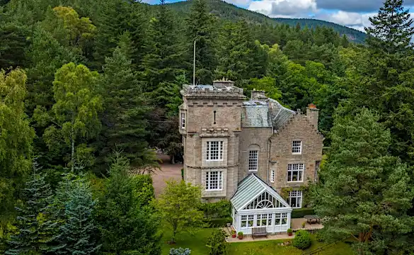 Scottish Castle-Like Property Within a National Park is Looking for a Buyer Scottish Castle-Like Property Within a National Park is Looking for a Buyer
