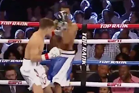 Παρακολουθήστε τον Vito Mielnicki Knockout Tamarcus Smith σε εντυπωσιακή μόδα