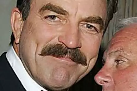 Στα 75, ο Tom Selleck και ο συνεργάτης του είναι ακόμα μαζί [pic]