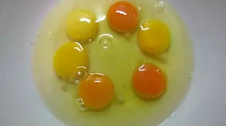 ¿Sabes cuál de estos tres huevos es el más sano?