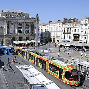 Η γαλλική πόλη Μονπελιέ αγκαλιάζει τη δωρεάν δημόσια συγκοινωνία, αλλά θα μειώσει την κυκλοφορία;