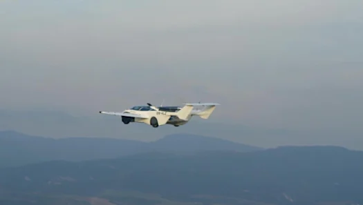 Mira a este auto volador completar su primer vuelo