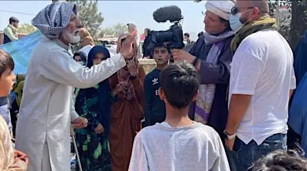 Cineasta revela que parte de la población afgana ya está con los talibanes | Video