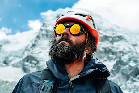 I completed the first triathlon to the top of Everest - it’s 99% mindset
