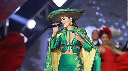 La cantautora Ana Bárbara suspende sus actividades artísticas hasta nuevo aviso