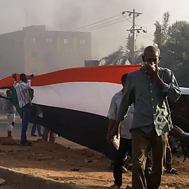 Ο στρατός του Σουδάν προειδοποιεί για σύγκρουση καθώς αναπτύσσεται αντίπαλη παραστρατιωτική δύναμη