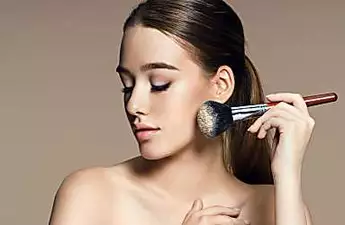 Let your skin feel flawless all day long. Search for best price makeup foundation