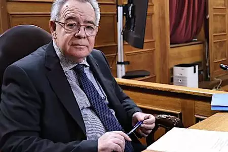 Κοντός - Εξεταστική ΟΠΕΚΕΠΕ / Αποστάσεις από το «γαλάζιο» σκάνδαλο παίρνει ο πρώην υπουργός του Καραμανλή