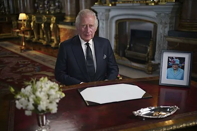 Revelan las manías y exigencias de Carlos III de Inglaterra, y son muchas