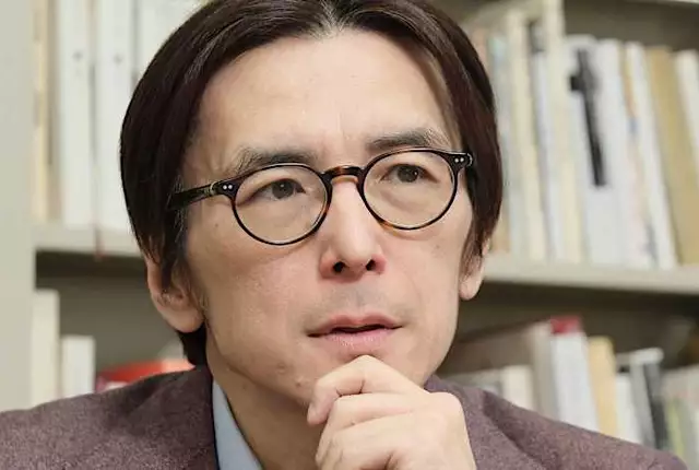 國分功一郎さん「結局、みんな天皇に敗北した」　戦後という「自己欺瞞」を論じた新著を語る