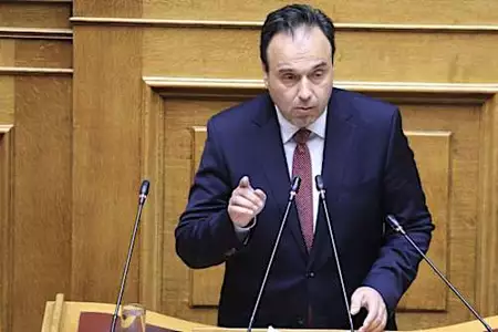 Βουλή: Με τις ψήφους ΝΔ-ΠΑΣΟΚ πέρασε η τροπολογία για την αυστηροποίηση της νομοθεσίας περί όπλων