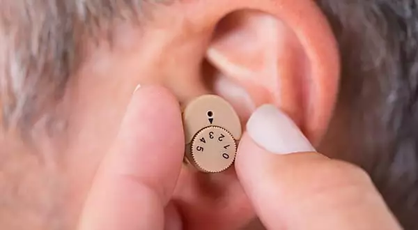 Veja o que os aparelhos auditivos devem custar