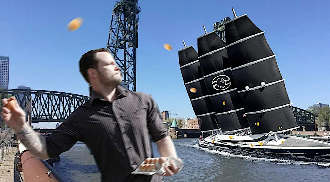 Des milliers de Néerlandais comptent jeter des œufs pourris sur le yacht de Jeff Bezos