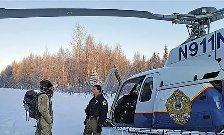 États-Unis: un homme survit plus de 20 jours dans le froid glacial de l'Alaska États-Unis: un homme survit plus de 20 jours dans le froid glacial de l'Alaska