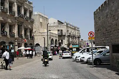 Η ομάδα κατοίκων ενισχύει την κατοχή της χριστιανικής συνοικίας της Ιερουσαλήμ μετά τη νίκη στο δικαστήριο