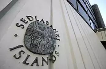 Iceland cuts rates again in race to beat recession