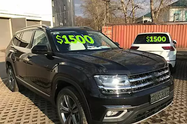 Lisboa: Os carros penhorados são quase dados a qualquer pessoa (ver). Lisboa: Os carros penhorados são quase dados a qualquer pessoa (ver).