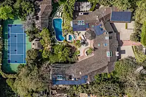 Jim Carrey Lands a Buyer (Again) for His Longtime Los Angeles Mansion
