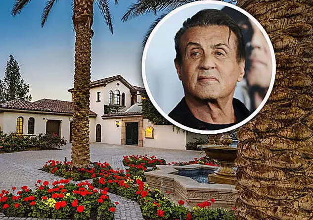 El actor Sylvester Stallone vendiendo La Quinta, California, Villa at a Loss