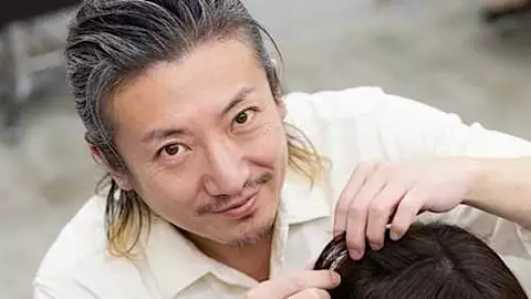 髪のプロ「オバ髪に悩む女性はこれやって」自宅で簡単ケア