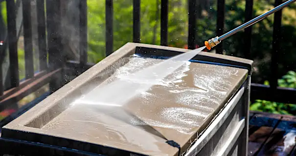 Η Πίεση Από Αυτό Το Πιστόλι Νερού Θα Σε Ξετρελάνει.