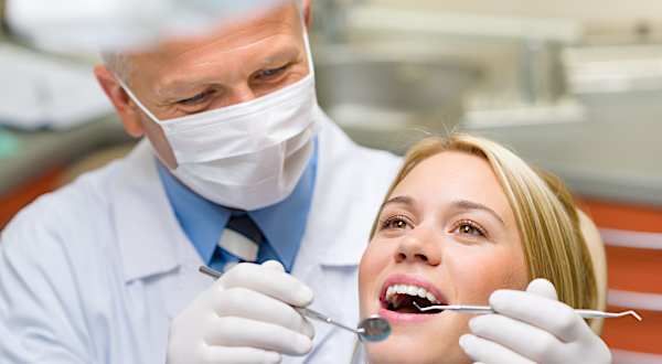 Implantes dentários no Campo Grande: lista de preços