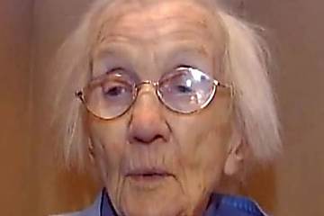 This 96-year-old lady is selling her house, you should see what she's hiding inside!