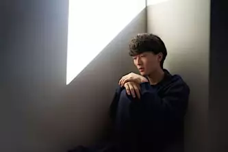 「家がない」──18歳の少年が選んだ、最後の手段