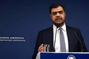 Μαρινάκης - ΟΠΕΚΕΠΕ / Έχασε τη ψυχραιμία του όταν δημοσιογράφος τον ρώτησε αν γνώριζε για το σκάνδαλο (βίντεο)