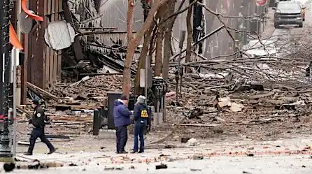 "Sonó como un rayo que pegó en mi edificio" así fue como la explosión despertó a un residente en Nashville | Video