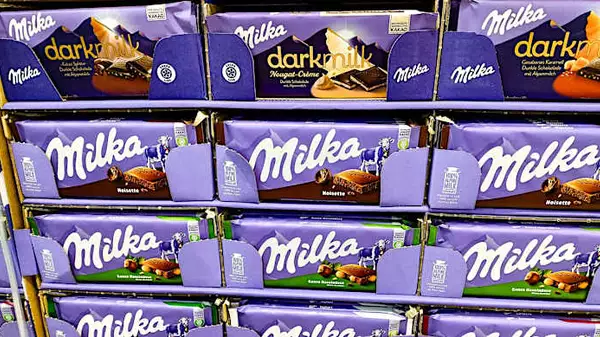 迷你妙卡新品在超市上架