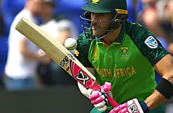 Du Plessis leads by example as South Africa beat Sri Lanka