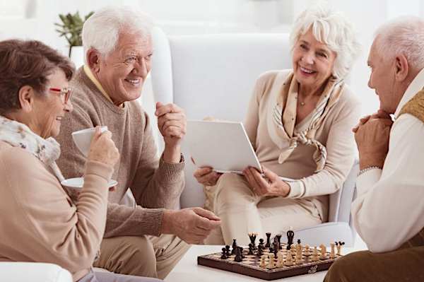Discover retirement homes near me! (Senior living community)