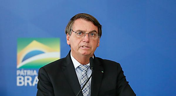 Bolsonaro manda recado severo a Renan Calheiros e à Globo