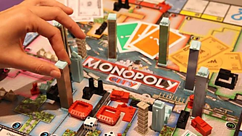 How to win Monopoly in the shortest possible time