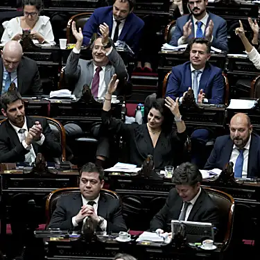 Η Κάτω Βουλή της Αργεντινής εγκρίνει το νομοσχέδιο περικοπής του προϋπολογισμού του Μιλέι