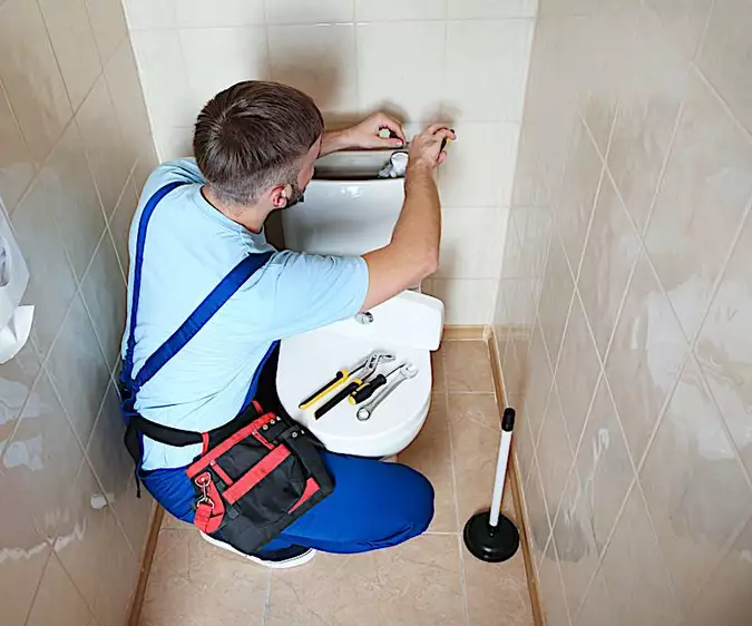 Work as a plumber in the US (see their salaries)