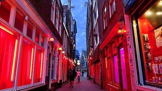Amsterdam to ban Red Light District tours