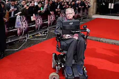 Προειδοποίηση Στίβεν Χόκινγκ: «Δεν πιστεύω ότι η ανθρωπότητα θα επιβιώσει σε χίλια χρόνια»