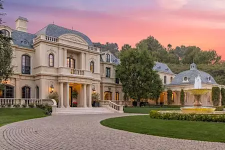 Take a Look Inside the Los Angeles Megamansion Mark Wahlberg Just Sold