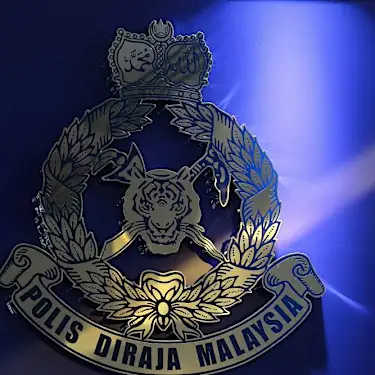 Penang cops probing Hindu schoolgirl’s claim she was punished, had holy string cut over velcro schoes