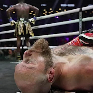 Wilder knocks out Helenius in triumphant heavyweight return