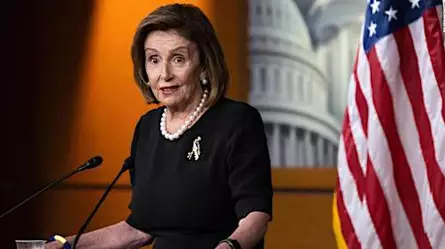 Nancy Pelosi no hace caso a funcionarios de EE.UU. y viaja a Taiwán a pesar de las amenazas de China