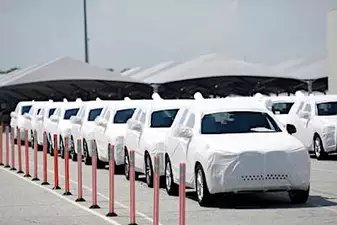 Caracas: Los autos en stock del año pasado casi se regalan