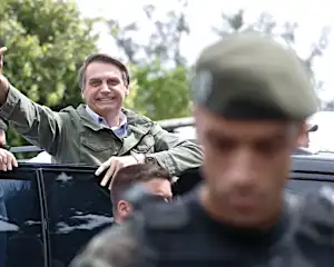 Bolsonaro é o 3º militar eleito presidente pelo voto direto