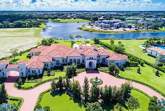 An Art Collector’s Dream Home With a Waterpark in Delray Beach, Florida An Art Collector’s Dream Home With a Waterpark in Delray Beach, Florida