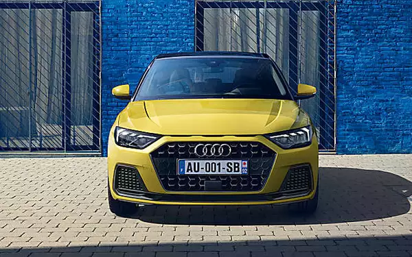 Laissez-vous séduire par la nouvelle série limitée Audi A1 Advanced.