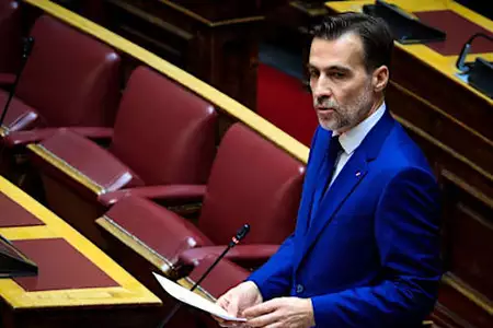 Προς... ΠΑΣΟΚ ο Μιχάλης Χουρδάκης - Σε λίγο η συνάντηση με τον Νίκο Ανδρουλάκη