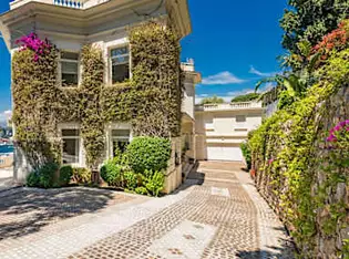 Sean Connery’s Former Home in the South of France Lists for €30 Million