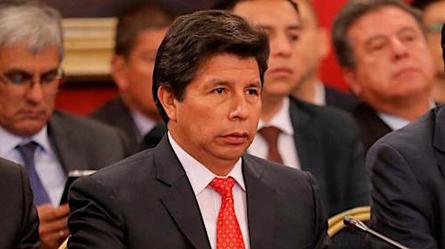 Detienen al expresidente de Perú Pedro Castillo y lo trasladan a la Prefectura de Lima